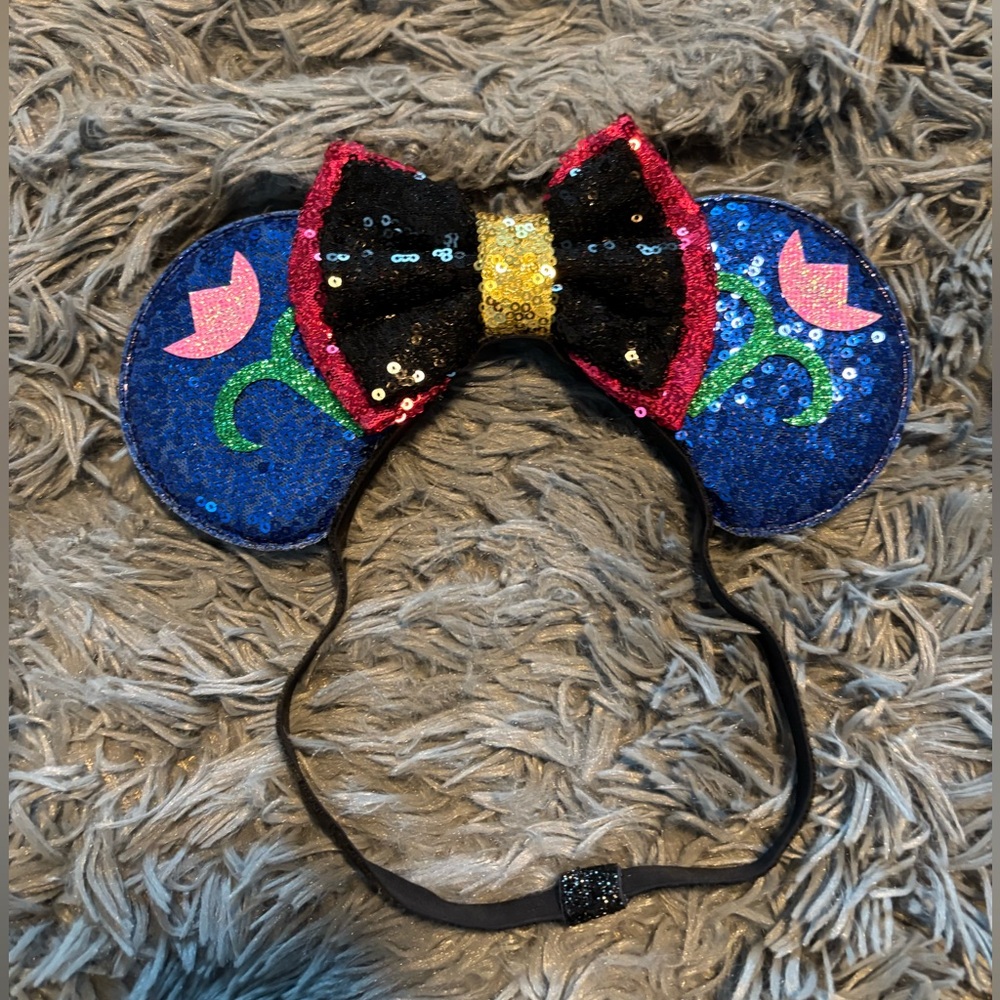 Anna from Frozen comfort Mickey/Disney ears - adult size